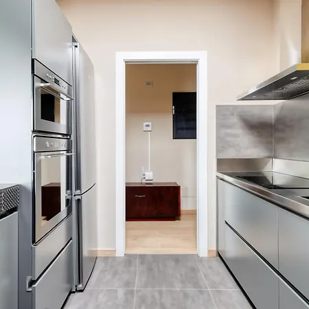 Joivy Elegant With Parking And Balcony Milan