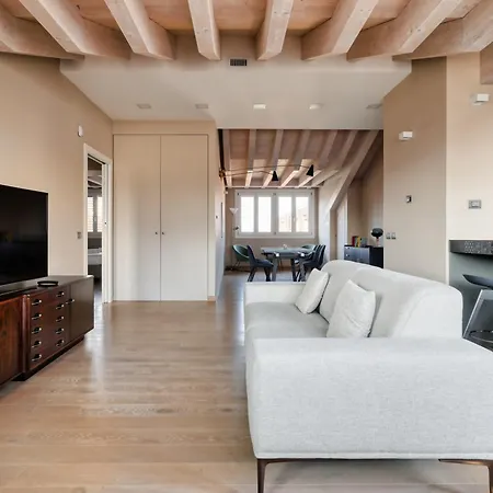 Joivy Elegant With Parking And Balcony Apartment Milan