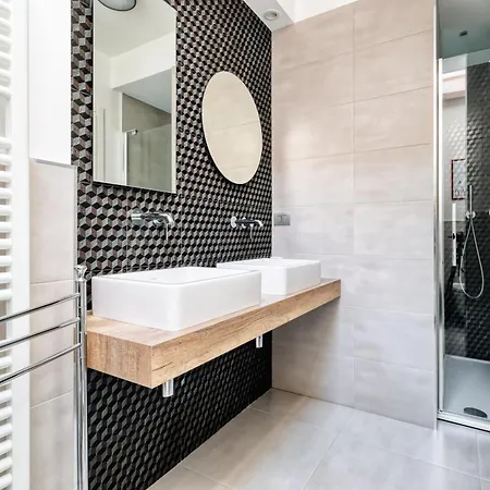 Joivy Elegant With Parking And Balcony Apartment Milan